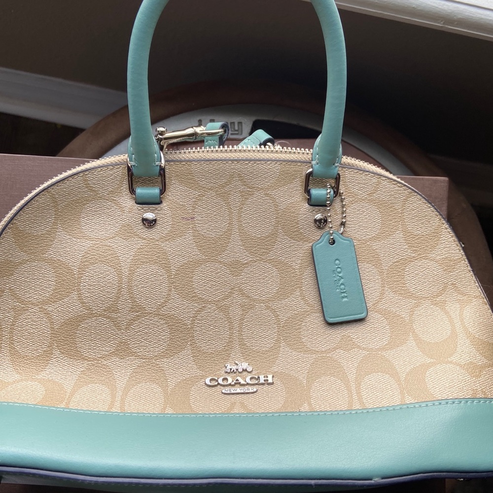 Coach Colorblock Sierra